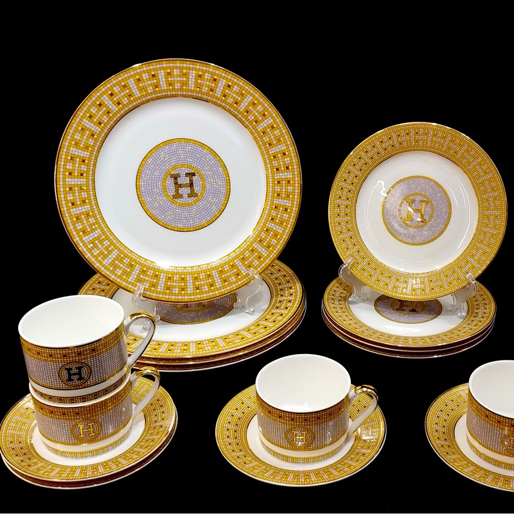 Elegant Gold and White Dinnerware Set